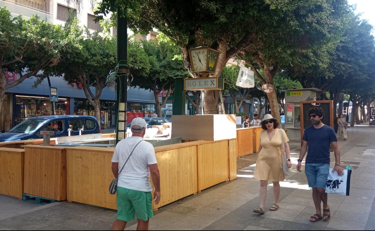 Ambigú en el Paseo de Almería.