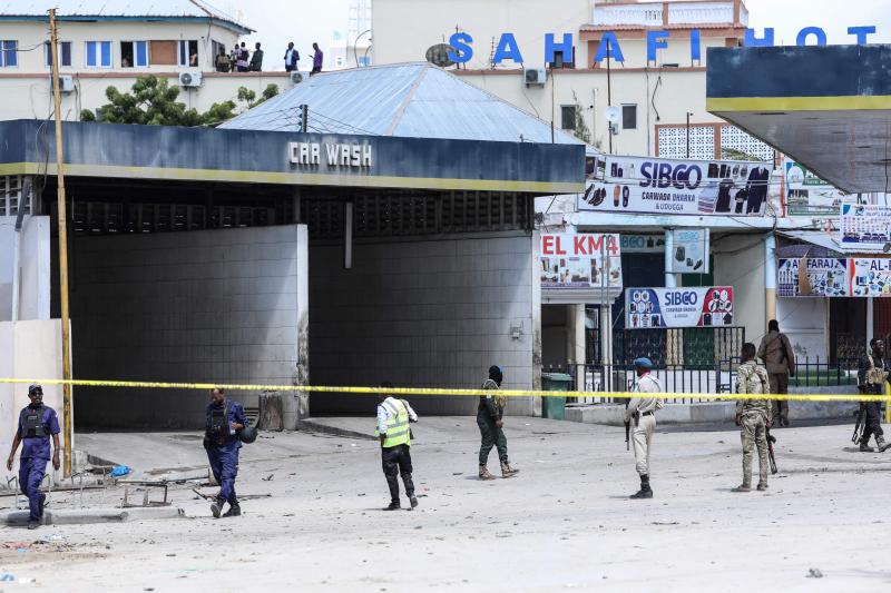 Las fuerzas de seguridad rodean este sábado las instalaciones del hotel