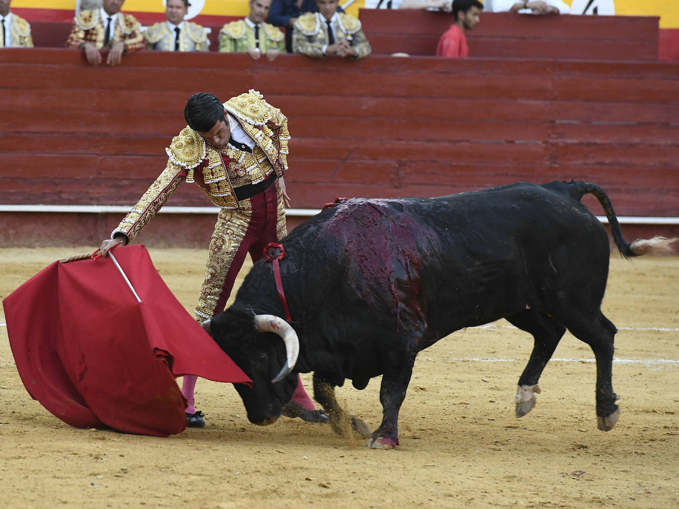 Emilio De Justo y Roca Rey brindaron una gran tarde de toros. 