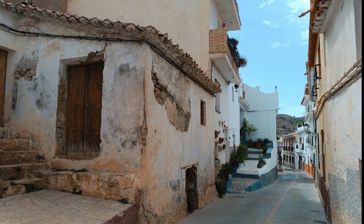 Oleada okupa en Vélez: «Una persona se encarga de abrir casas por 200 euros»