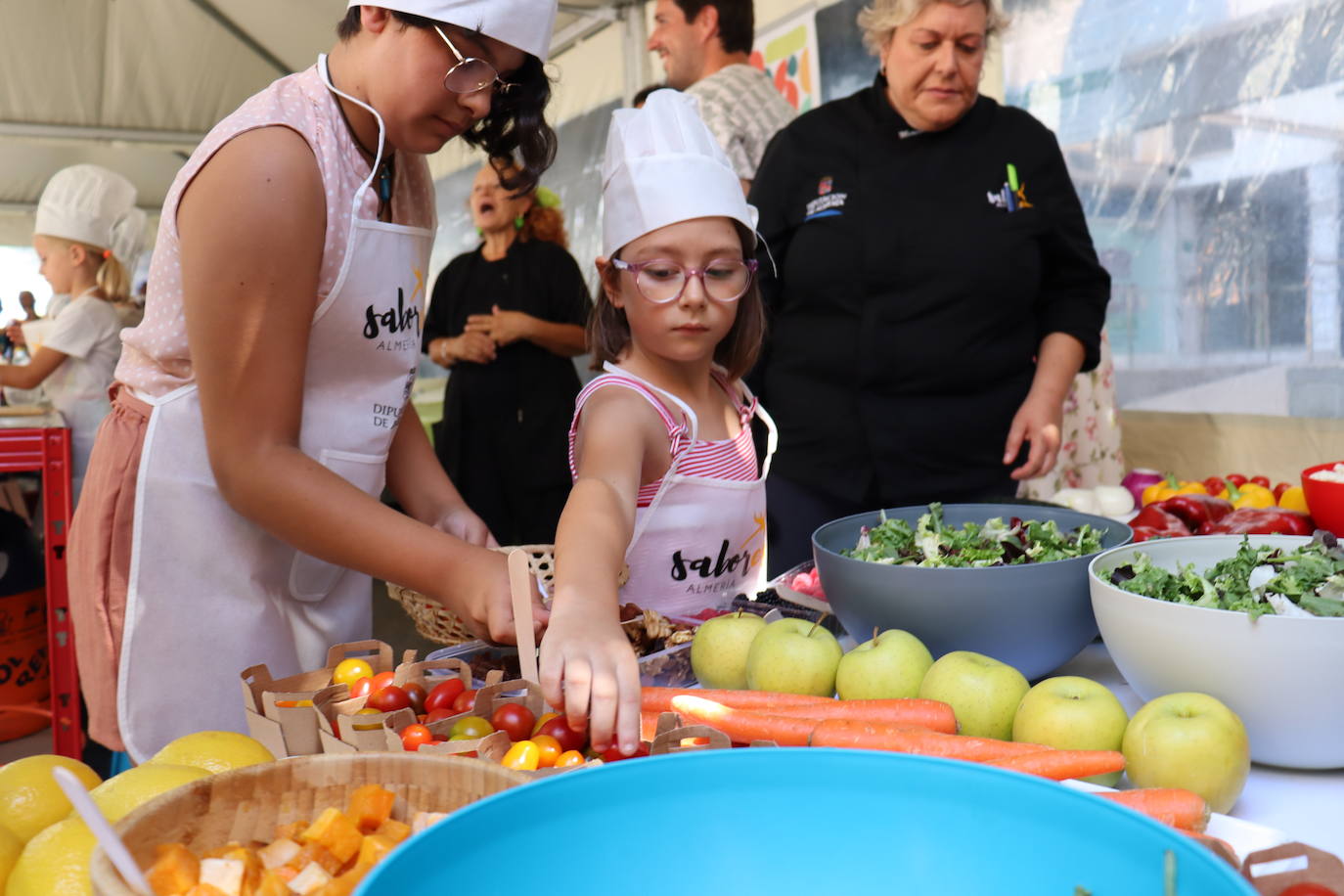 Feria de Almería | Minichefs en busca de la mejor ensalada arcoíris