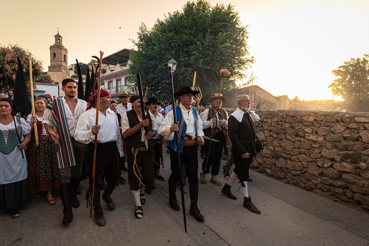 La Peza se vuelca en la recreación del 'alcalde carbonero' y la Guerra de la Independencia