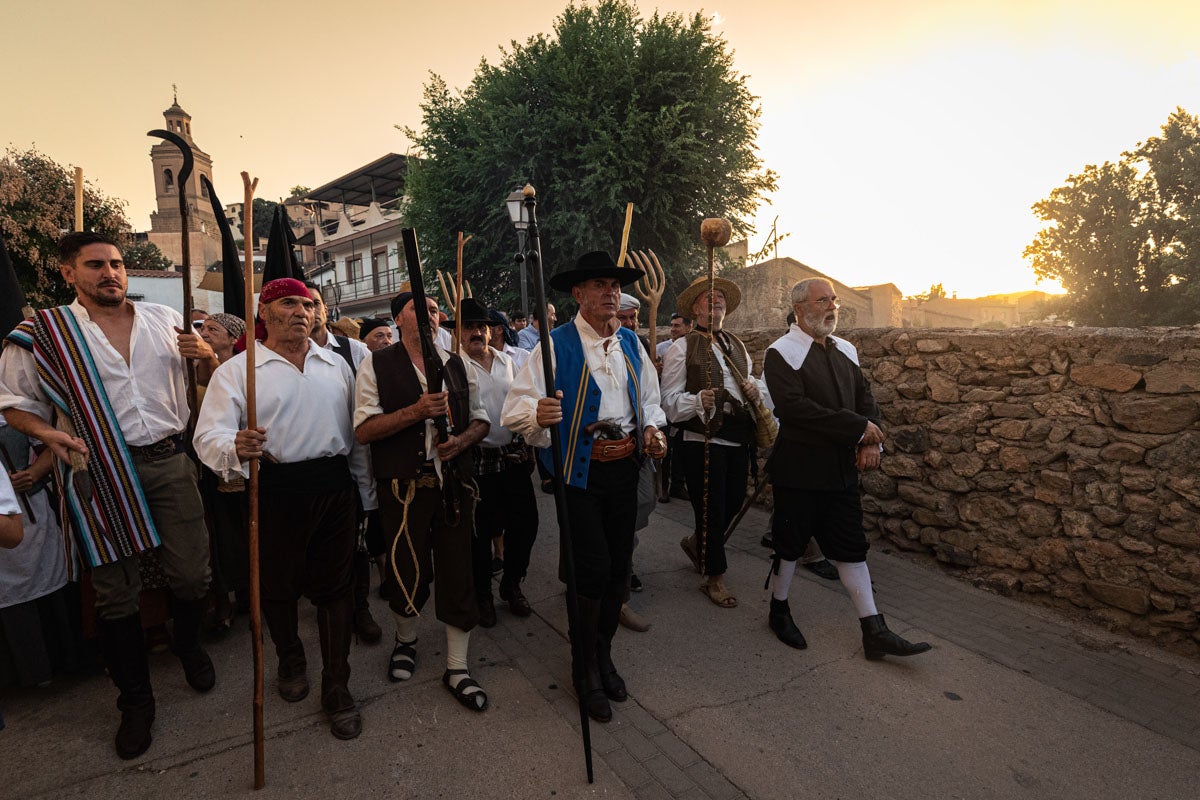 La Peza se vuelca en la recreación del 'alcalde carbonero' y la Guerra de la Independencia