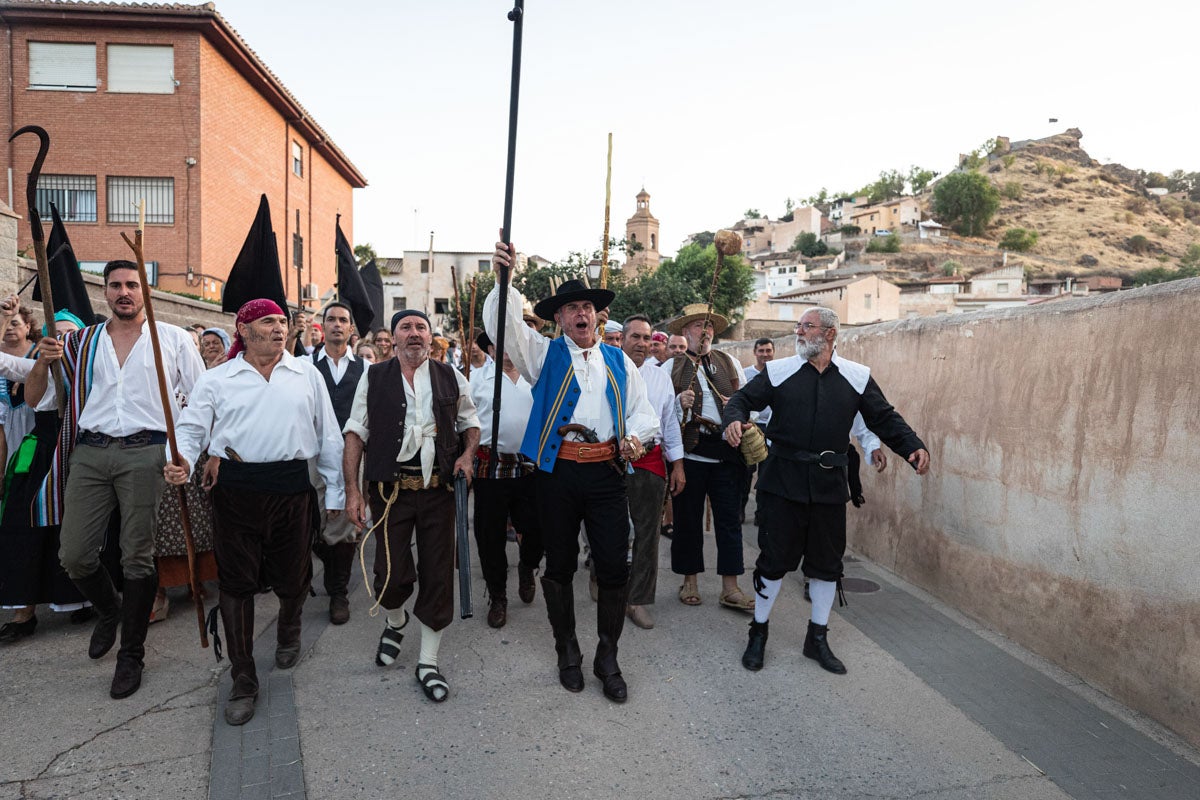 La Peza se vuelca en la recreación del 'alcalde carbonero' y la Guerra de la Independencia