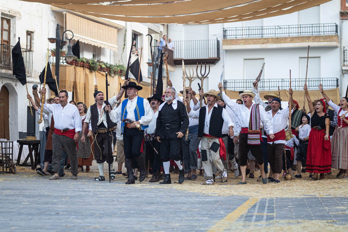 La Peza se vuelca en la recreación del 'alcalde carbonero' y la Guerra de la Independencia