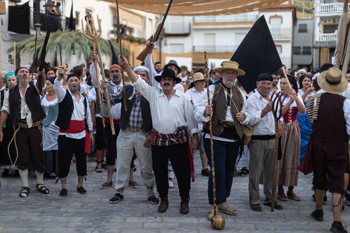 La Peza se vuelca en la recreación del 'alcalde carbonero' y la Guerra de la Independencia