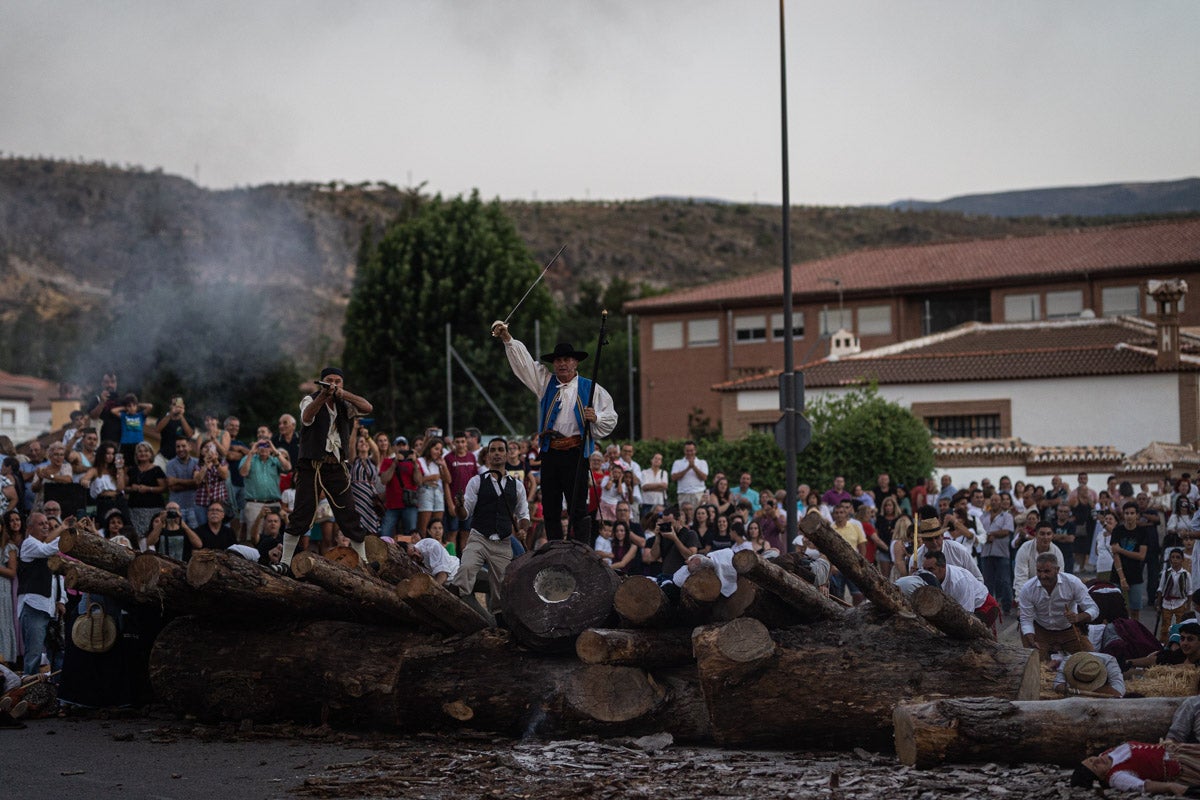 La Peza se vuelca en la recreación del 'alcalde carbonero' y la Guerra de la Independencia