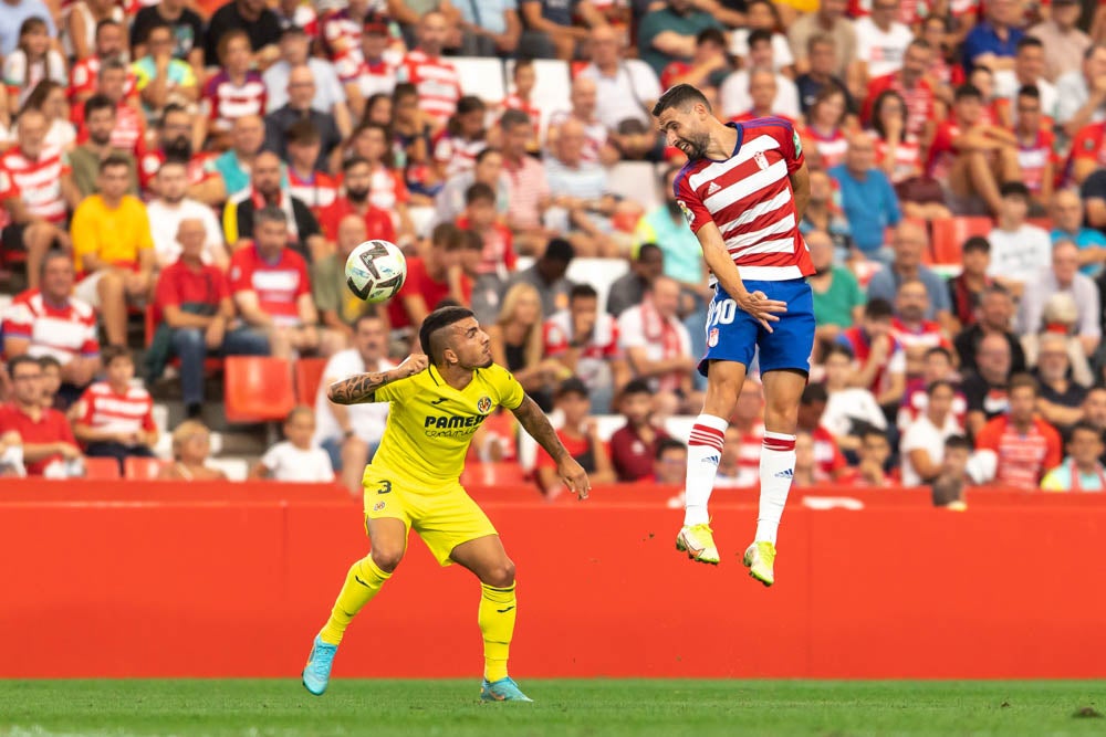Repasa en fotos los mejores momentos del partido disputado este lunes en Los Cármenes