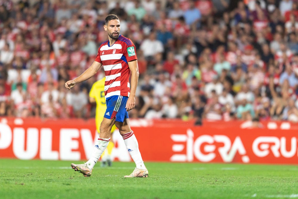 Repasa en fotos los mejores momentos del partido disputado este lunes en Los Cármenes