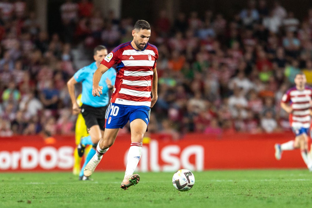 Repasa en fotos los mejores momentos del partido disputado este lunes en Los Cármenes
