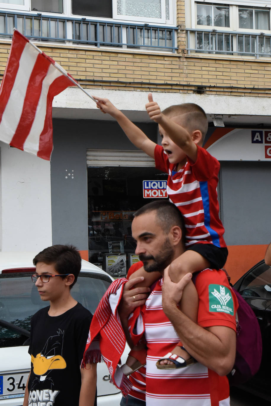 Repasa en fotos los mejores momentos del partido disputado este lunes en Los Cármenes