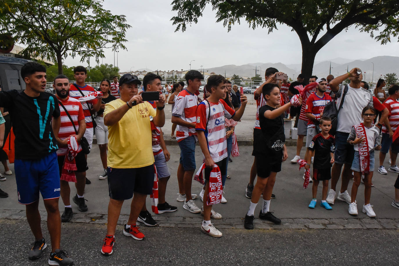 Repasa en fotos los mejores momentos del partido disputado este lunes en Los Cármenes