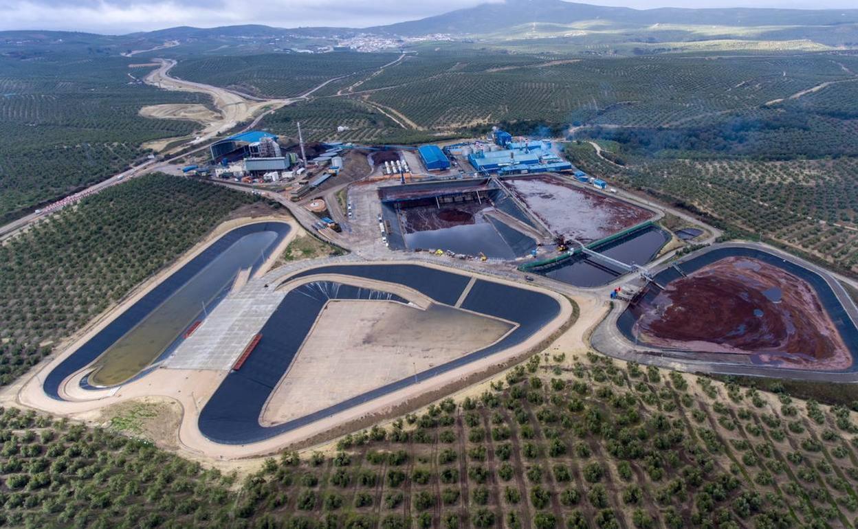 Vista aérea de la orujera San Miguel Arcángel de Villanueva del Arzobispo. 