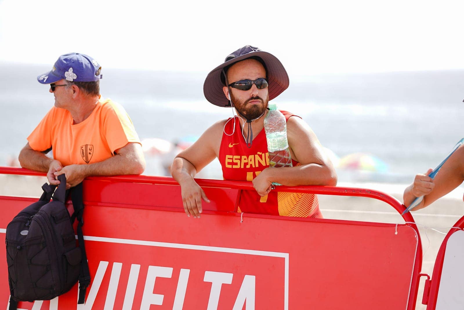 Miles de aficionados de todos los rincones disfrutan de un recorrido mágico por la Costa de Almería que se vio en más de 190 países.