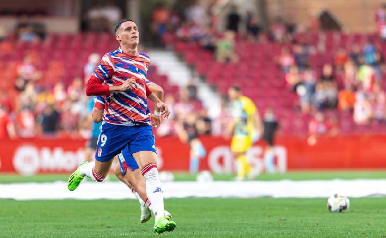 Callejón, durante el calentamiento ante el Villarreal B. 