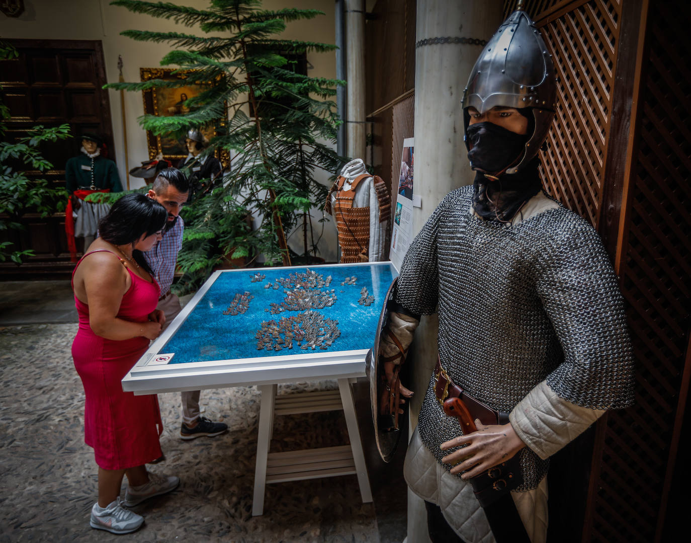 Una muestra en el Museo de las Carmelitas revela el papel clave que jugaron en la contienda personajes como Álvaro de Bazán, Lope de Figueroa o los soldados del Tercio de Granada