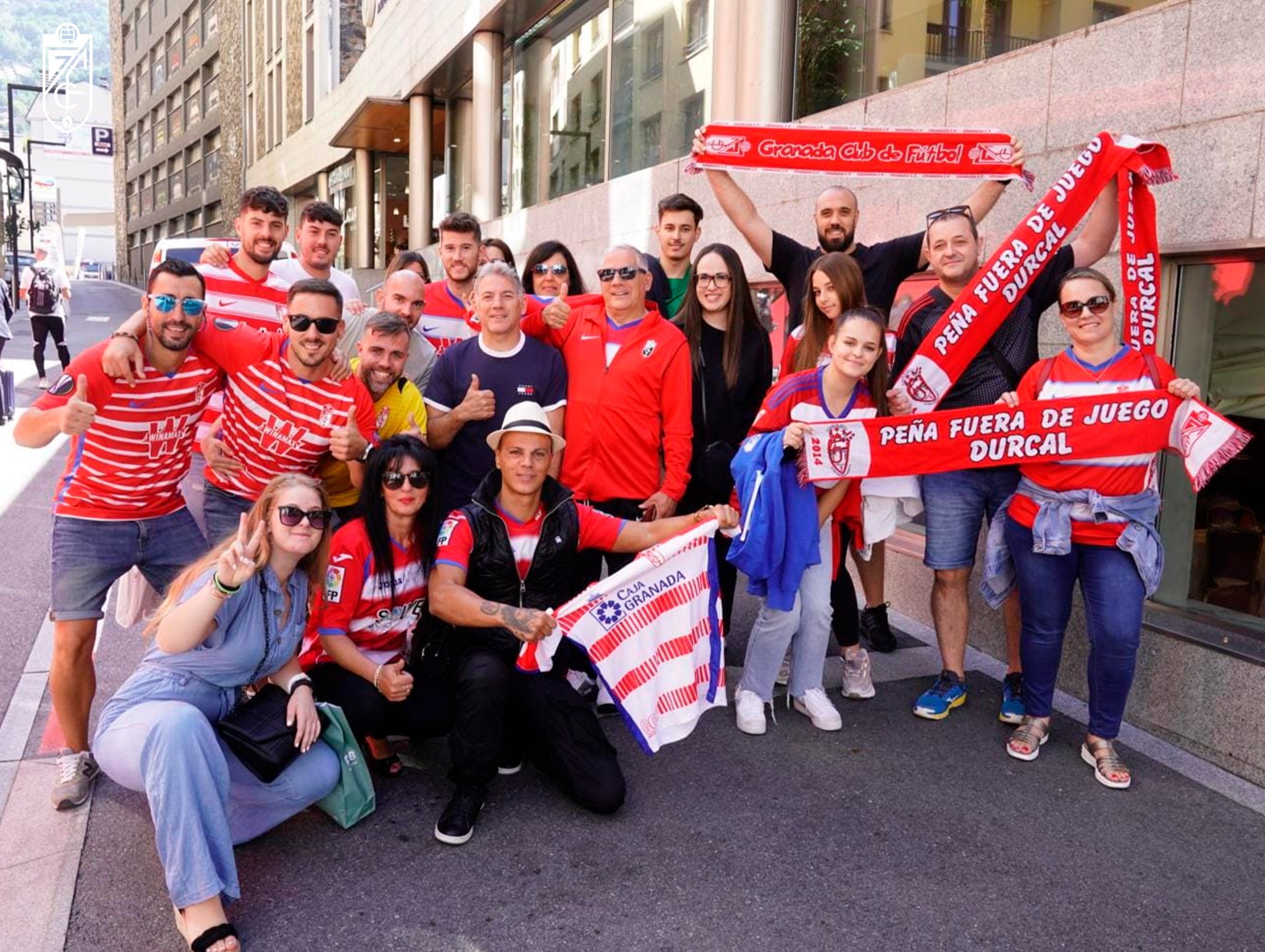 El Granada disputa en Andorra el primer encuentro oficial del fútbol profesional español fuera del país ante el equipo de Piqué