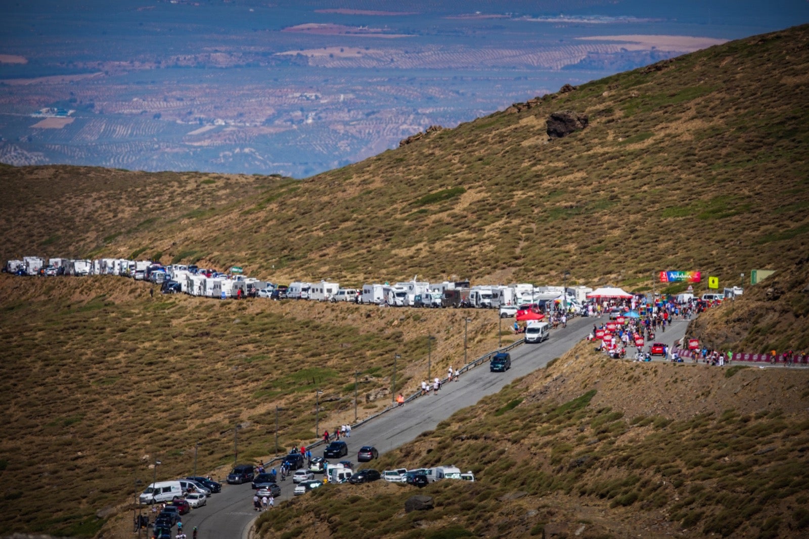 Gran ambiente para recibir a la competición ciclista nacional por excelencia