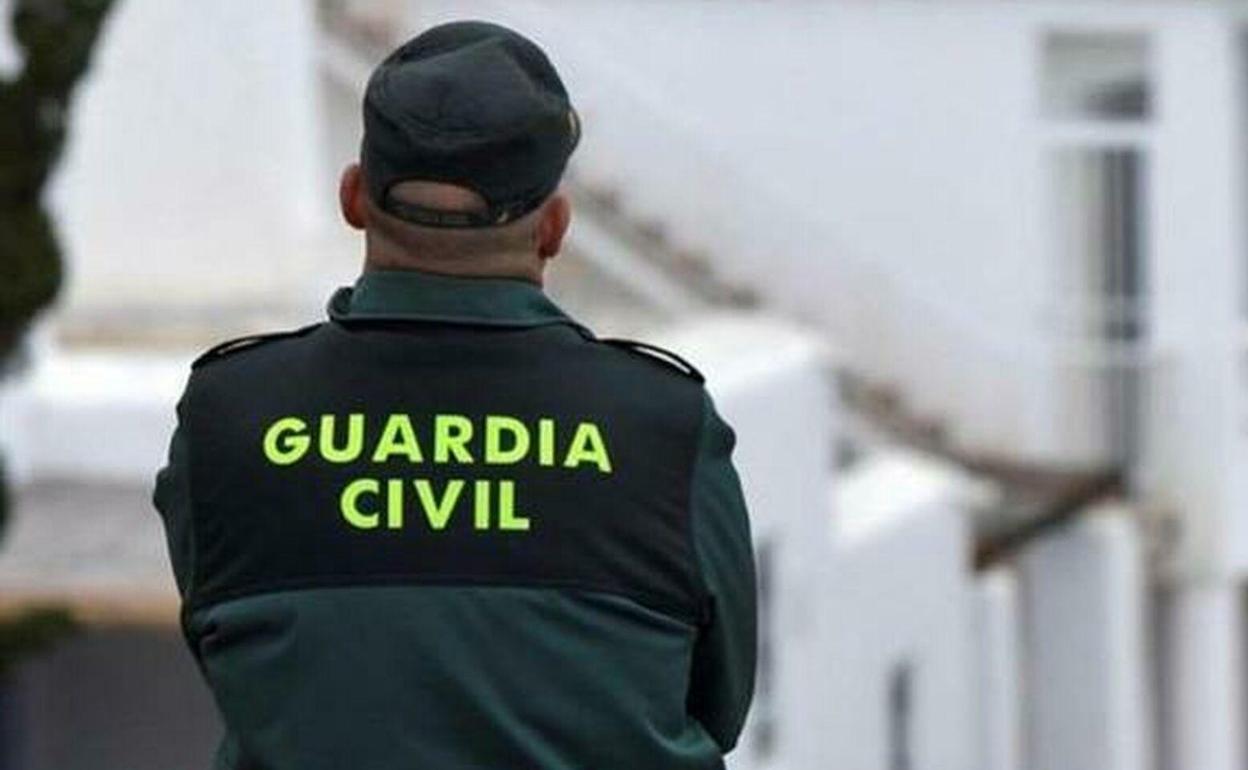 Investigado un presunto estafador a través de Whatsapp por la Guardia Civil de Granada.