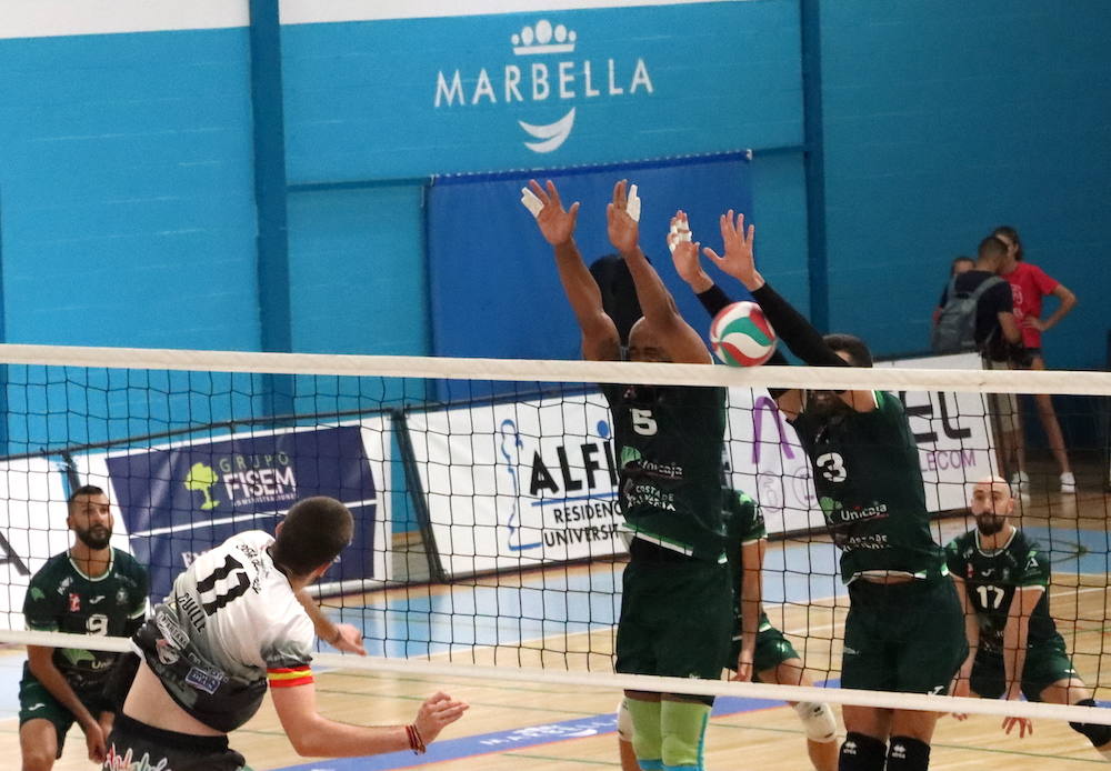 Las mejores imágenes de la final de la Copa de Andalucía de voleibol