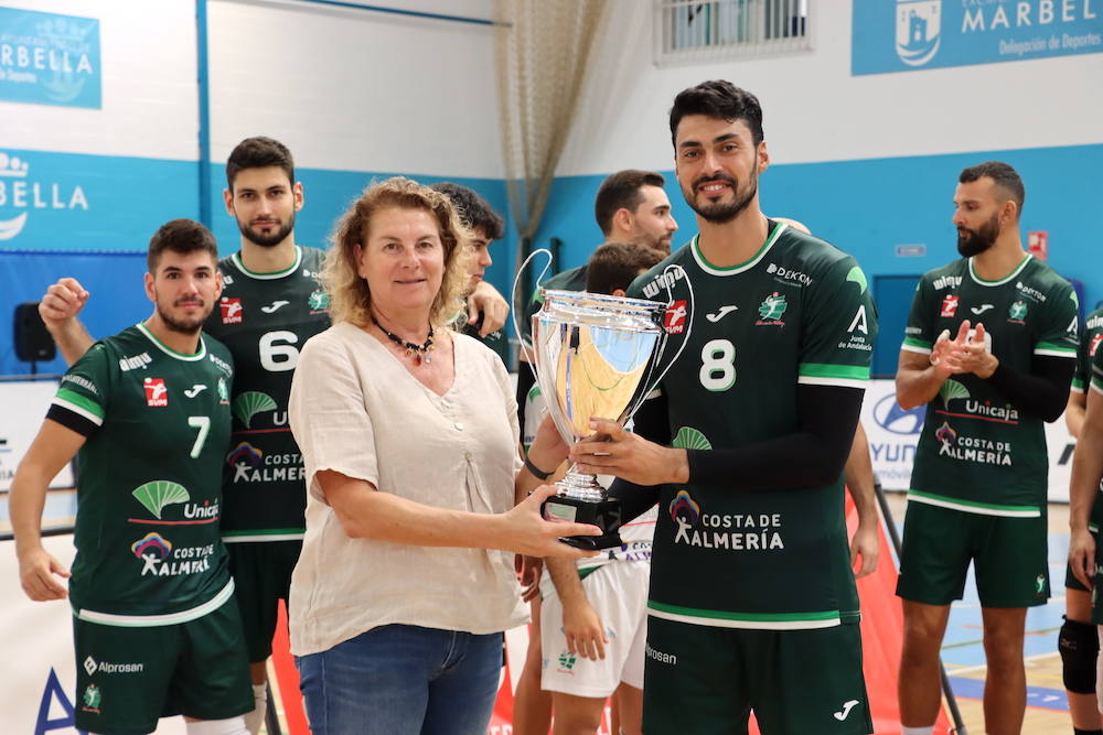 Las mejores imágenes de la final de la Copa de Andalucía de voleibol