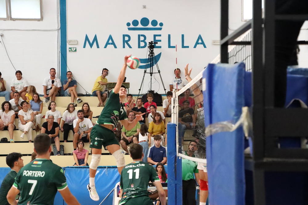 Las mejores imágenes de la final de la Copa de Andalucía de voleibol