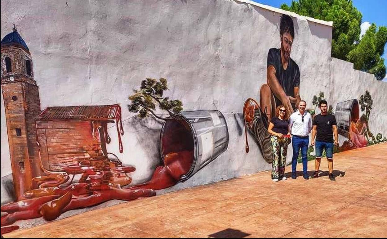 Adoro' ilustra con un mural artístico el parque de Castellar | Ideal