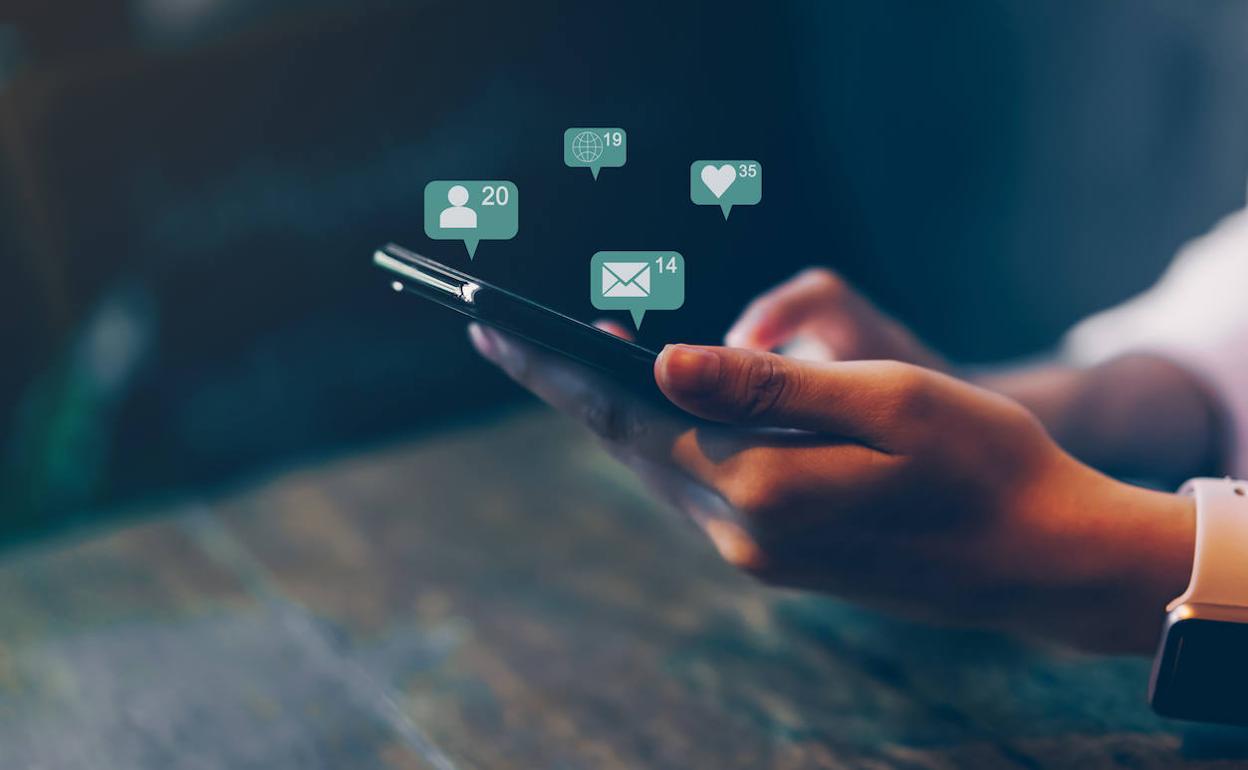 El hombre afirma que recibió un día más de 50 llamadas. 