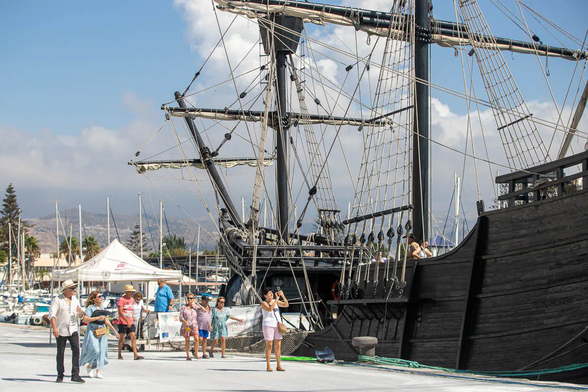 Fotos: El galeón Andalucía, atracado en Motril, desde dentro