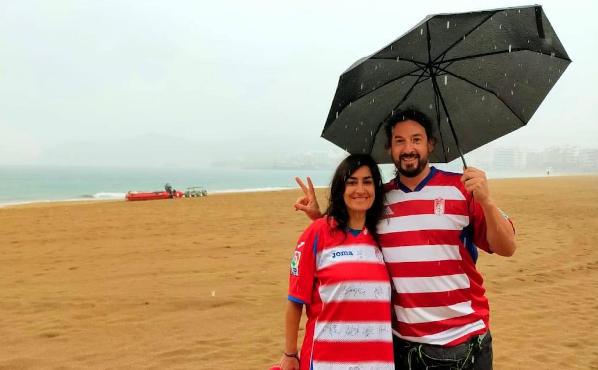 Manuel Galisteo y Amalia Palacios, granadinistas desplazados a Gran Canaria, a la espera de si podrá asistir público o no al encuentro. 