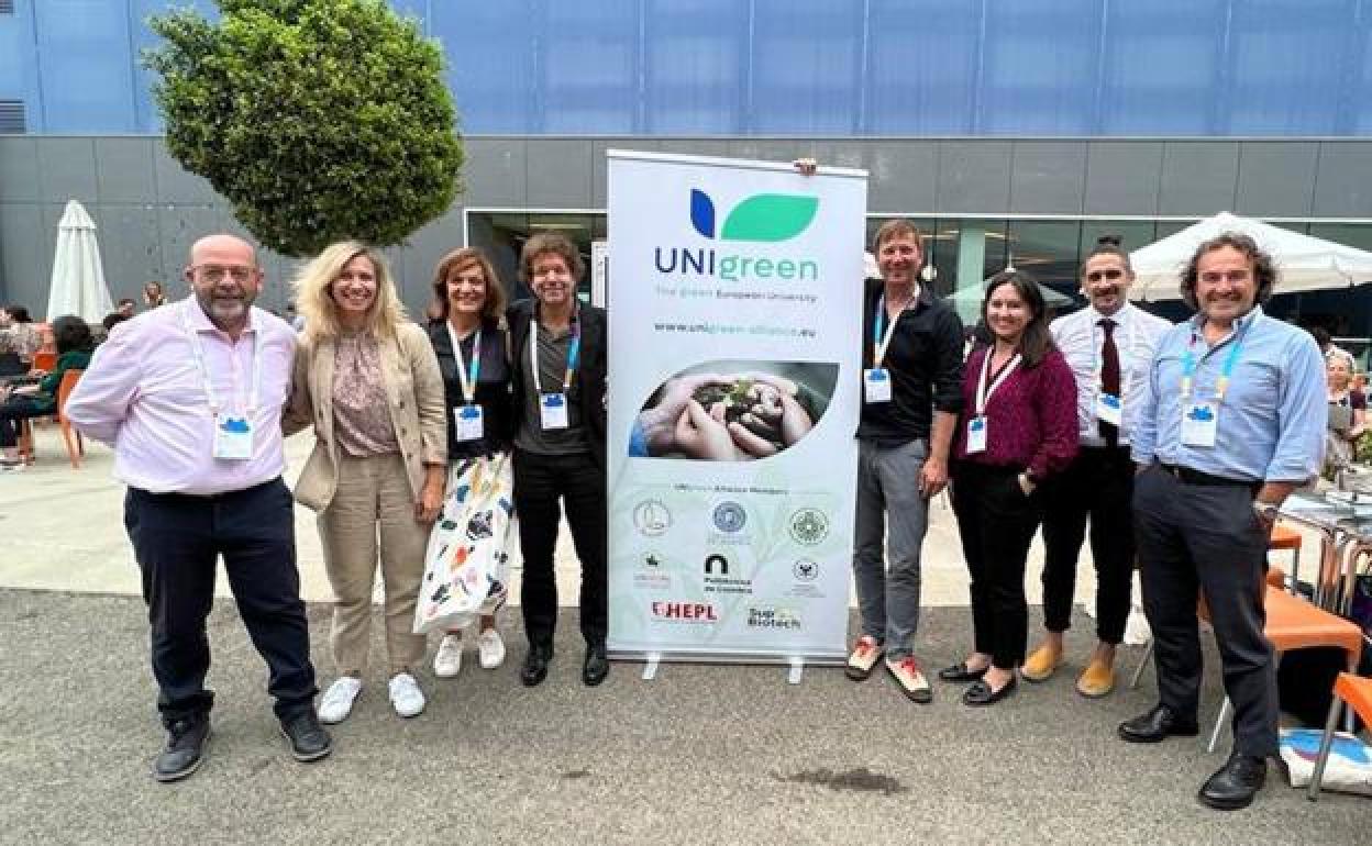 Representantes de UNIgreen, la Universidad Europea que coordina la UAL, en la Conferencia de Barcelona.