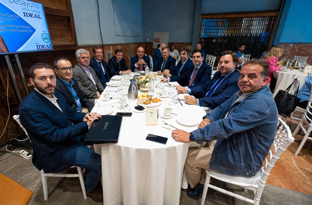 Desayun informativo con la consejera de Salud, Catalina García, en el Hotel Santa Paula