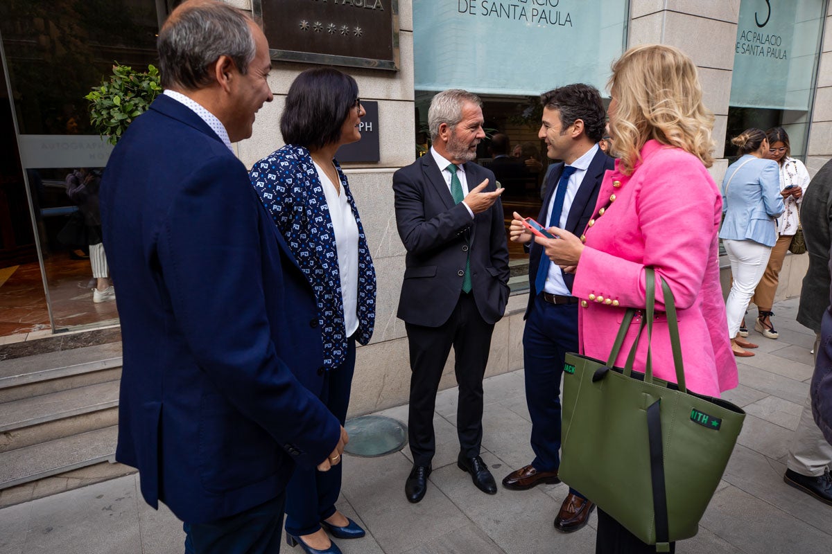 Desayun informativo con la consejera de Salud, Catalina García, en el Hotel Santa Paula