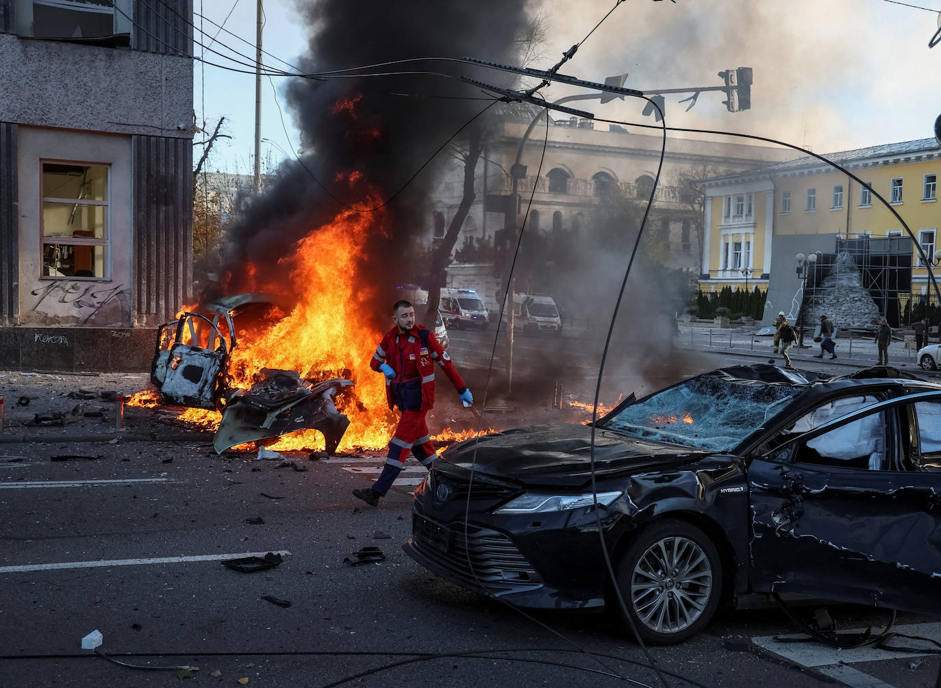 Fotos: Rusia ataca el centro de Kiev en el primer bombardeo sobre la capital desde hace meses