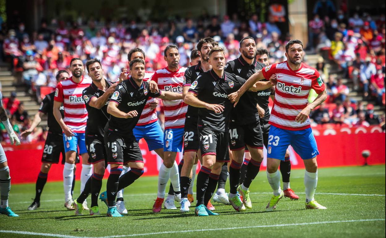 Última visita del Levante a Los Cármenes, la temporada pasada, saldada con goleada visitante por 1-4. 