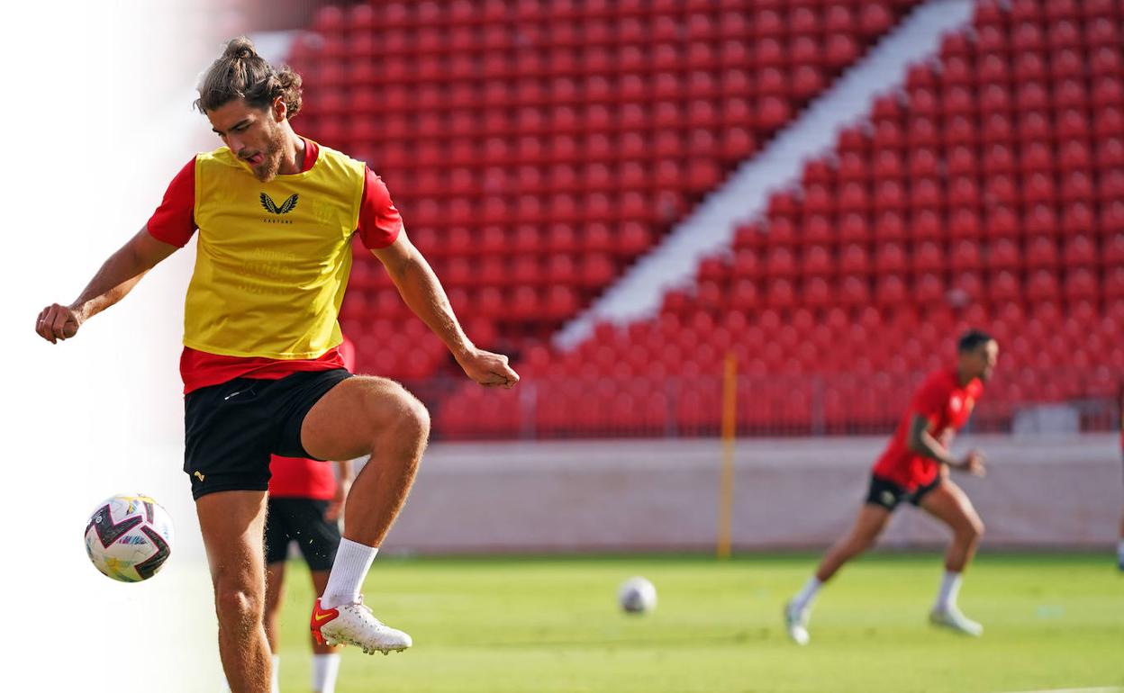 Babic, que controla la pelota en un entrenamiento, marcó su primer gol del curso en el último partido ante el Rayo.