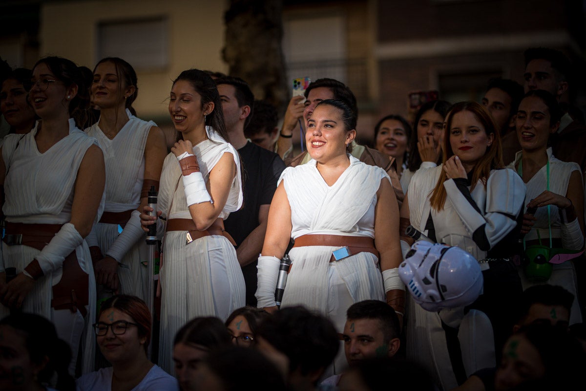 Alumnos de la Facultad de Medicina celebran la tradicional fiesta de octubre