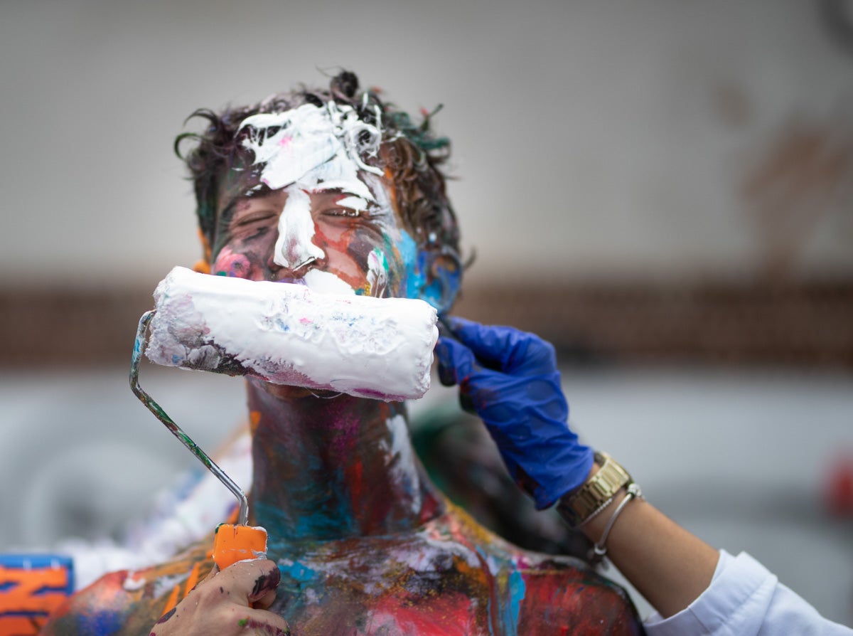 Alumnos de la Facultad de Medicina celebran la tradicional fiesta de octubre