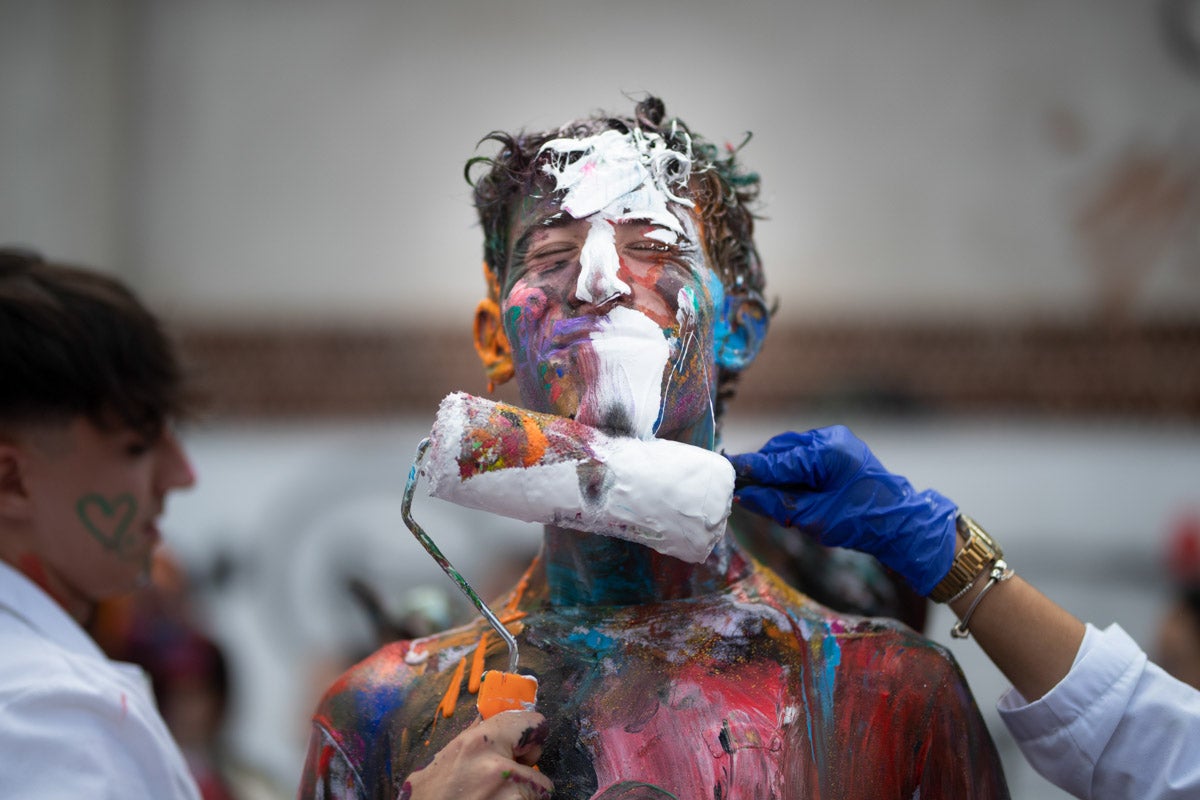 Alumnos de la Facultad de Medicina celebran la tradicional fiesta de octubre