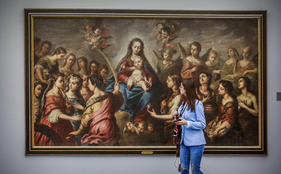 'Virgen con santos y ángeles' está expuesta en la sala tres del Museo de Bellas Artes, un espacio dedicado a los seguidores de Alonso Cano. 