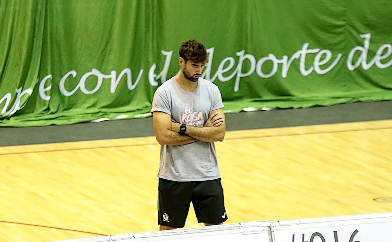 El capitán de Unicaja Costa de Almeríase pone en primera línea: «Confío al 200%»