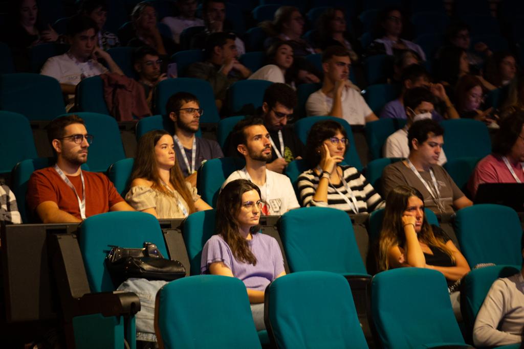 El evento divulgativo sobre Inteligencia Artificial con más de 700 inscritos acerca la ciencia a los asistentes y seguidores a través de Internet