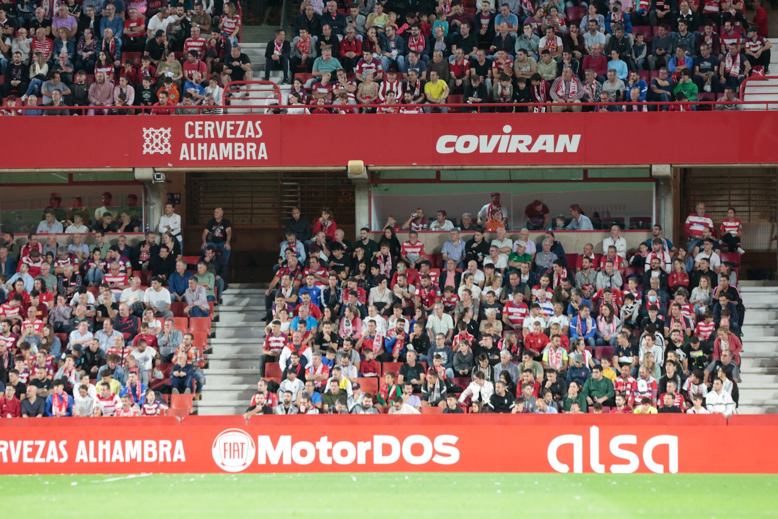 Fotos: Encuéntrate en la grada del Nuevo Los Cármenes en el Granada-Zaragoza