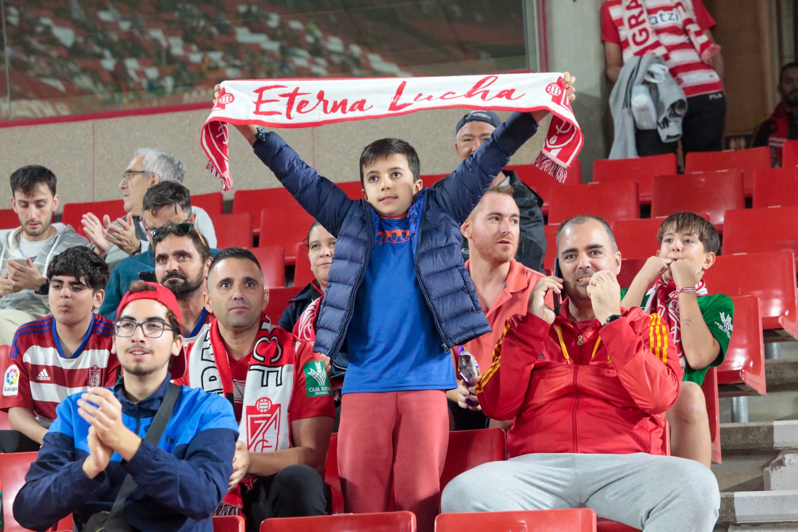 Fotos: Las mejores imágenes del Granada-Zaragoza
