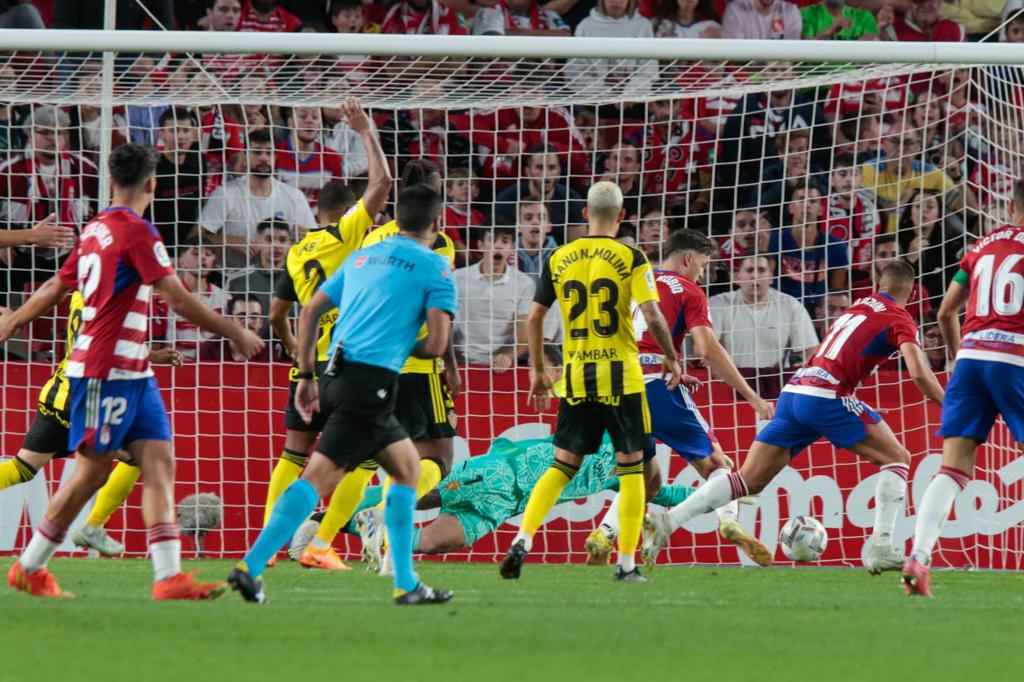 Fotos: Las mejores imágenes del Granada-Zaragoza