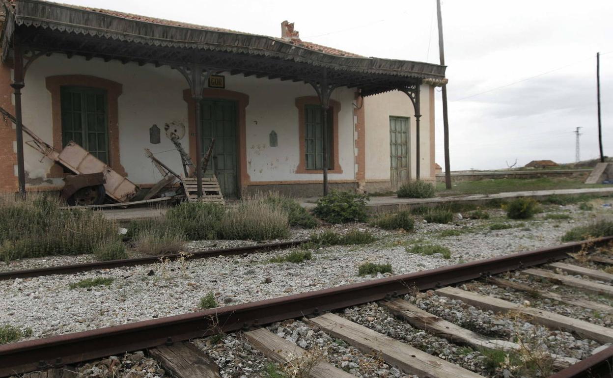 La línea de Guadix, en una imagen de archivo de 2005.