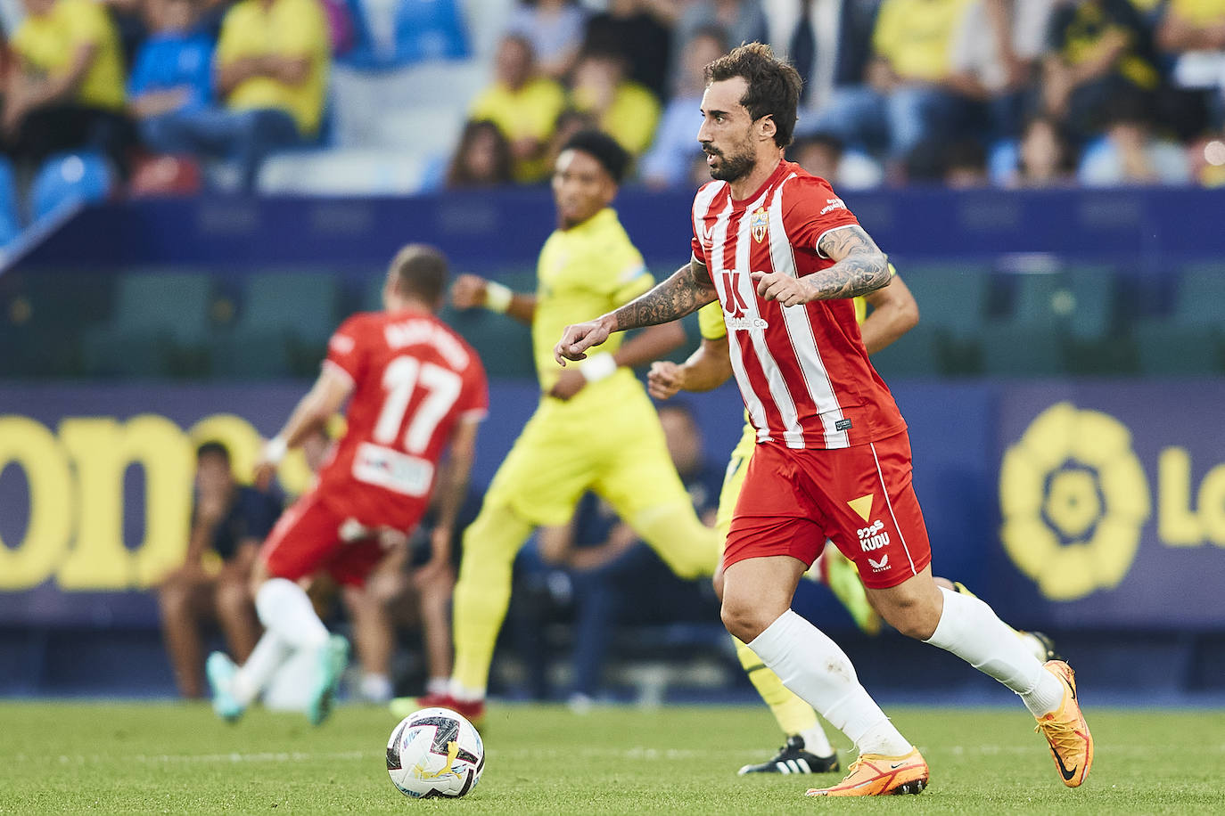 Momento del duelo disputado en el estadio de La Cerámica.