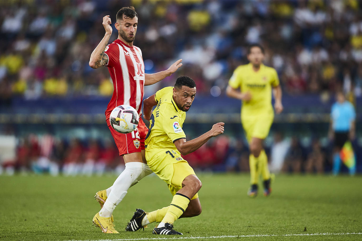 Momento del duelo disputado en el estadio de La Cerámica.