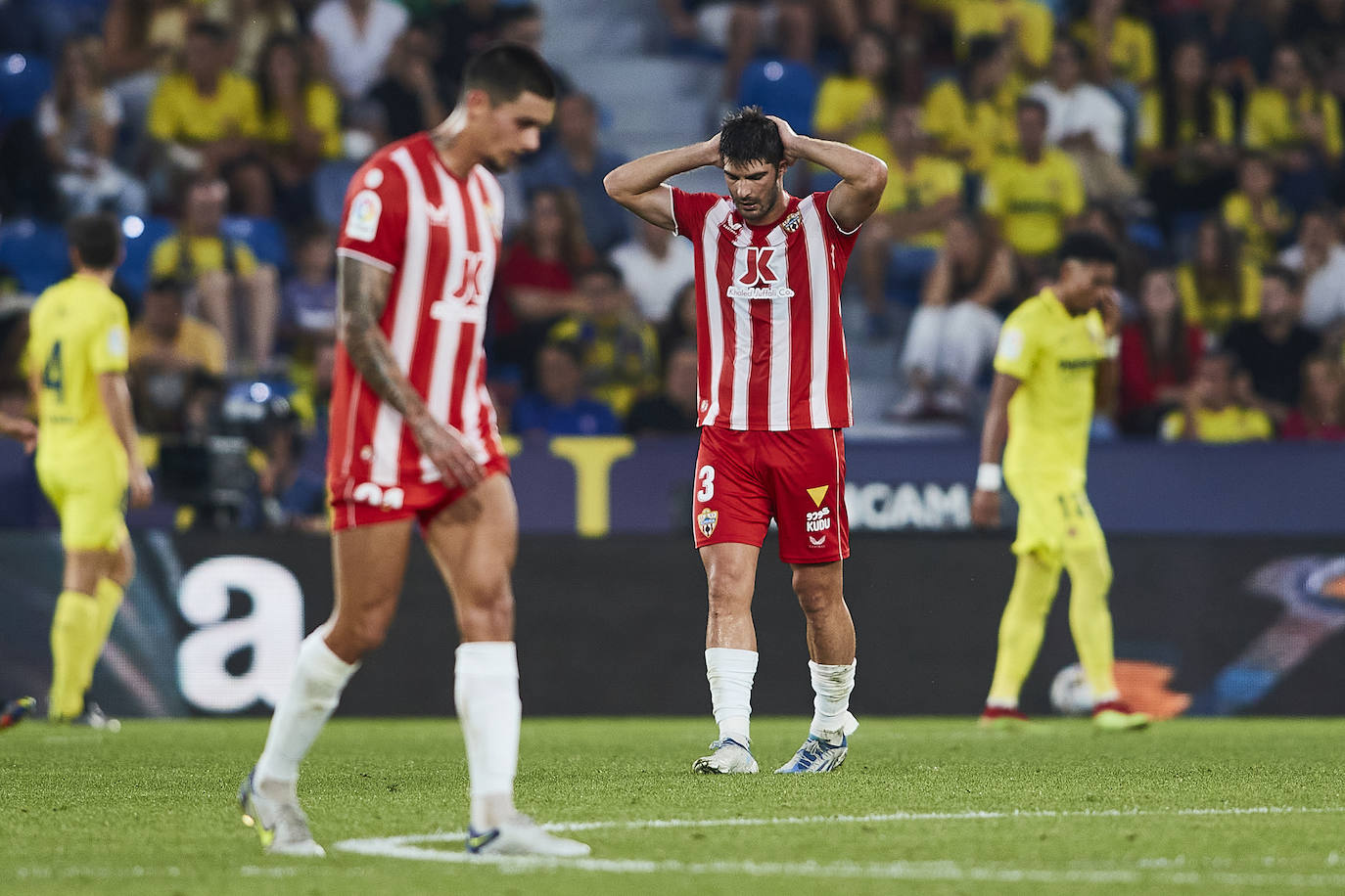 Momento del duelo disputado en el estadio de La Cerámica.