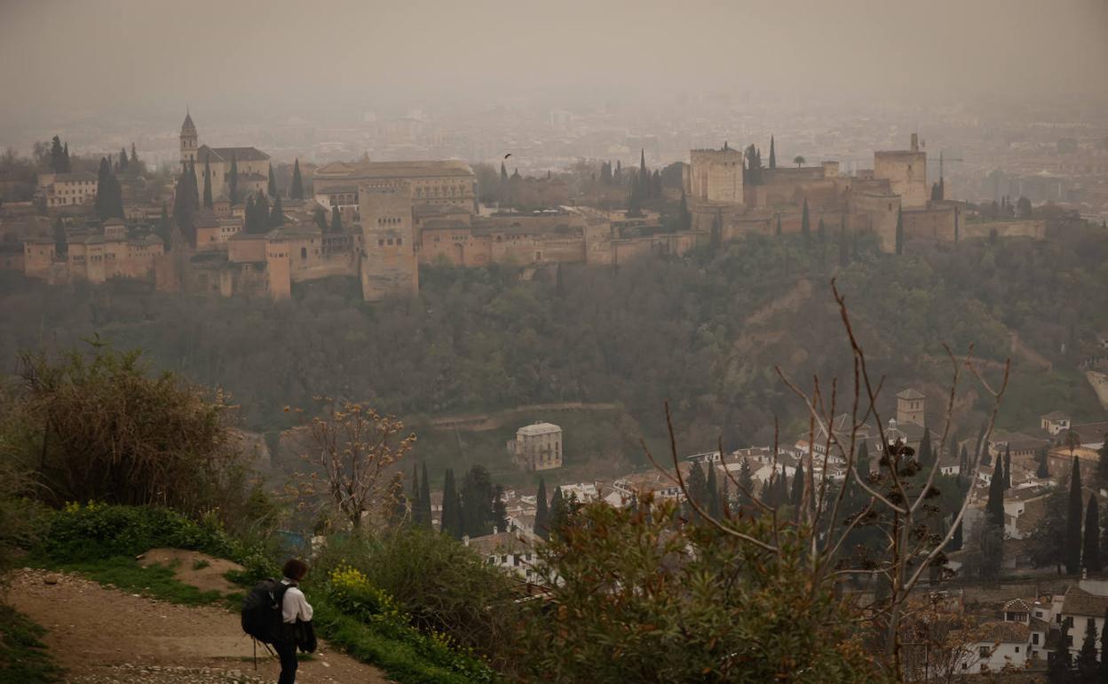 El calor extremo y la calima continúan en Andalucía.